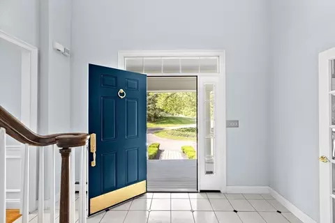 Entry Way - 76 Clapp Rd, Scituate, MA 02066 photo 1 of 2