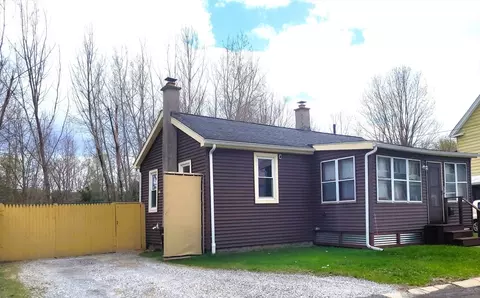 50 Root Pl, Pittsfield, MA 01201