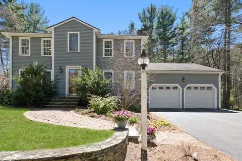43 Maple St, Norfolk, MA 02056