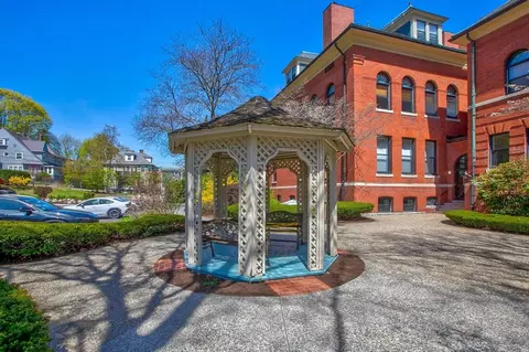 1 School St #208, Arlington, MA 02476