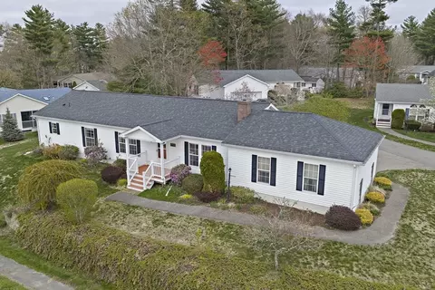 6802 Oak Point Dr, Middleboro, MA 02346