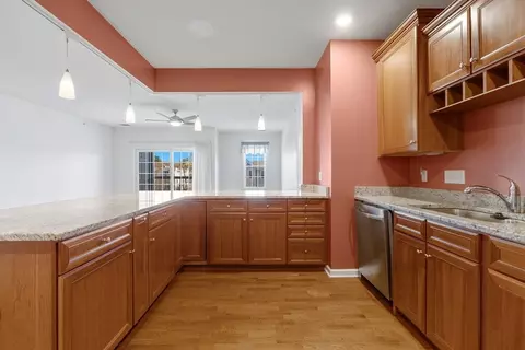 Kitchen - 23 Augustus Ct #4003, Reading, MA 01867 photo 3 of 5
