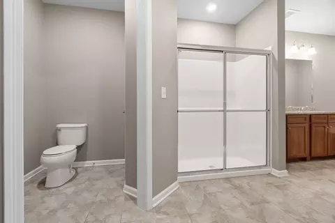 Bath - 23 Augustus Ct #4003, Reading, MA 01867 photo 4 of 5