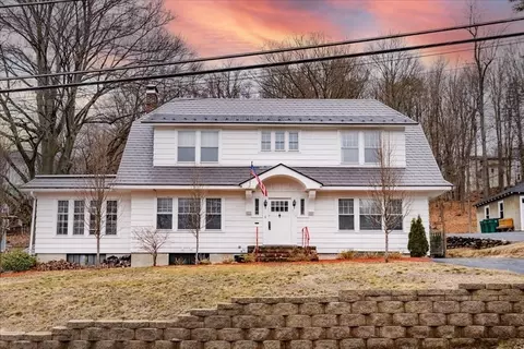 224 Blossom St, Fitchburg, MA 01420