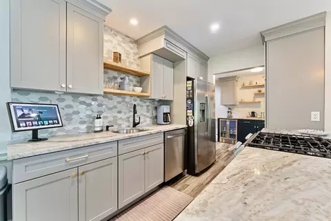 36 N Stone Mill Dr #1224, Dedham, MA 02026