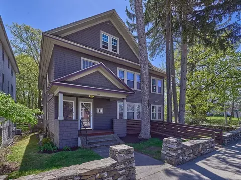 1066 Pleasant St, Worcester, MA 01602