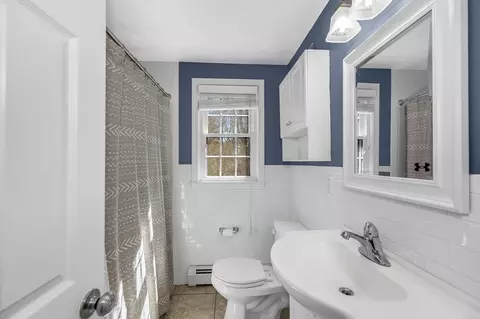Bath - 106 Grove St, Reading, MA 01867 photo 2 of 2