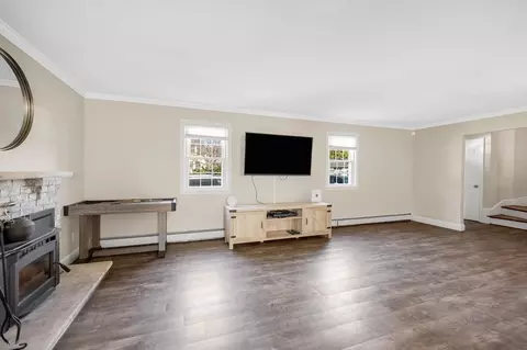 Living - 106 Grove St, Reading, MA 01867 photo 3 of 4