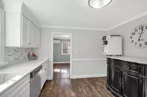 Entry Way - 106 Grove St, Reading, MA 01867 photo 1 of 3