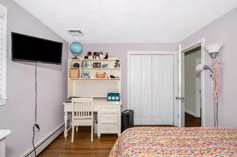 Bedroom - 106 Grove St, Reading, MA 01867 photo 5 of 7
