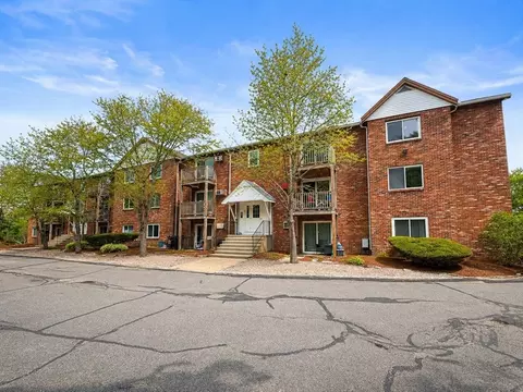 92 Sandwich Rd #4D, Bourne, MA 02532