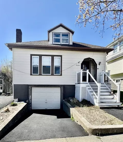 13 Wampatuck Rd, Quincy, MA 02169