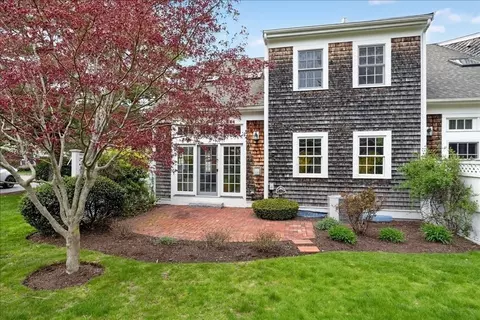14 Whiting Ln #14, Hingham, MA 02043 photo 5