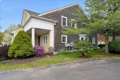 14 Whiting Ln #14, Hingham, MA 02043 photo 8