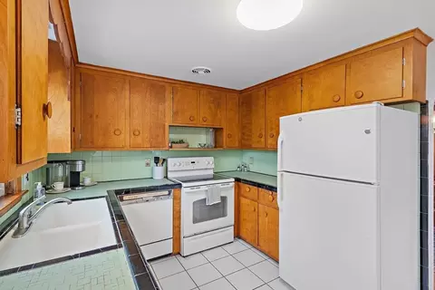 60 Fleming St, Dedham, MA 02026 photo 14