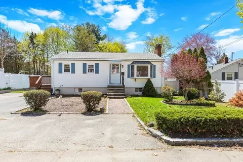 221 Anawan St, Brockton, MA 02302