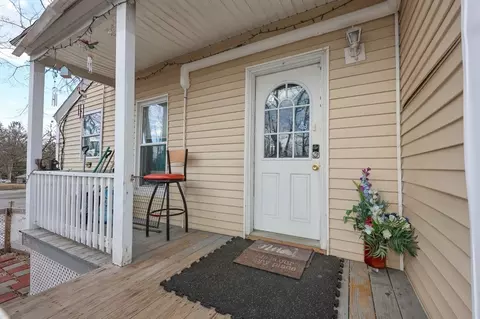 43 Emerald St, Athol, MA 01331