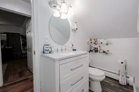 Bath - 43 Emerald St, Athol, MA 01331 photo 1 of 3