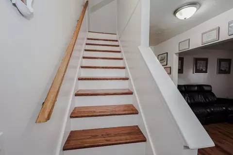 Entry Way - 43 Emerald St, Athol, MA 01331 photo 3 of 4