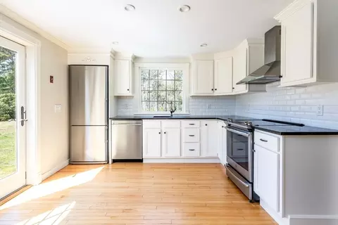 45 Old Phinneys Ln, Barnstable, MA 02630 photo 9