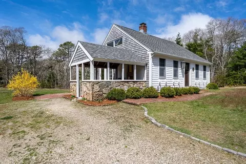 45 Old Phinneys Ln, Barnstable, MA 02630 photo 4