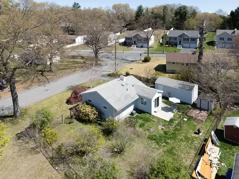 View/Area - 15 Crestmont St, Springfield, MA 01108 photo 1 of 6