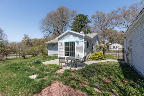 Exterior - 15 Crestmont St, Springfield, MA 01108 photo 3 of 3
