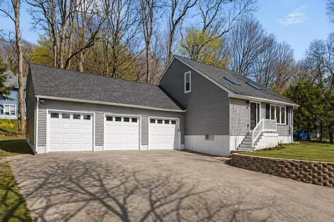 8 Boardman St, Haverhill, MA 01830