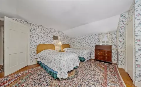 Bedroom - 102 Central St, Hingham, MA 02043 photo 3 of 3