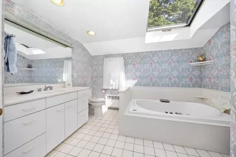 Bath - 102 Central St, Hingham, MA 02043 photo 2 of 3