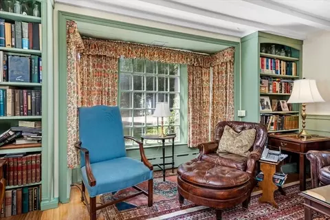 Living - 102 Central St, Hingham, MA 02043 photo 4 of 5