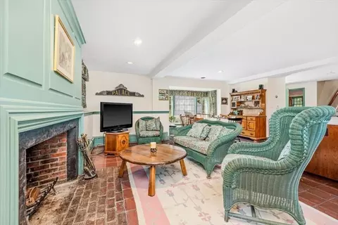 Living - 102 Central St, Hingham, MA 02043 photo 2 of 5