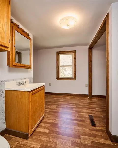 7 Pine Valley Rd, Northampton, MA 01062 photo 18