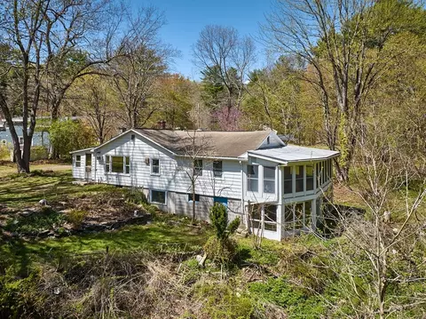 7 Pine Valley Rd, Northampton, MA 01062 photo 3