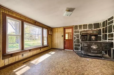 7 Pine Valley Rd, Northampton, MA 01062 photo 5