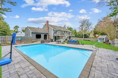 153 Hickory Hill Circke, Osterville, MA 02655
