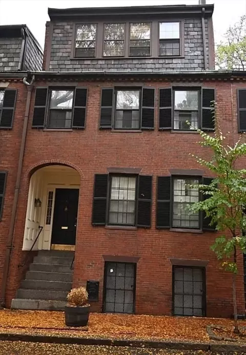 48 Fayette St, Boston, MA 02116