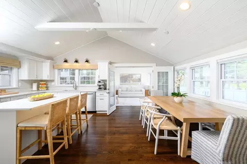 Dining - 345 Plain St, Hanover, MA 02339 photo 1 of 3