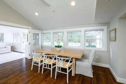 Dining - 345 Plain St, Hanover, MA 02339 photo 2 of 3