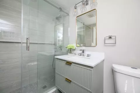 Bath - 345 Plain St, Hanover, MA 02339 photo 2 of 5