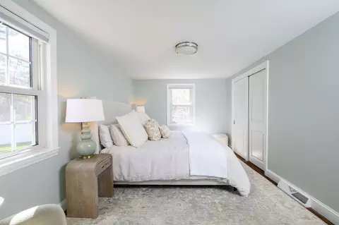 Bedroom - 345 Plain St, Hanover, MA 02339 photo 2 of 5