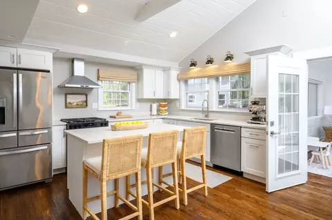 Kitchen - 345 Plain St, Hanover, MA 02339 photo 1 of 4