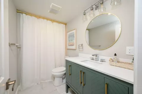 Bath - 345 Plain St, Hanover, MA 02339 photo 3 of 5