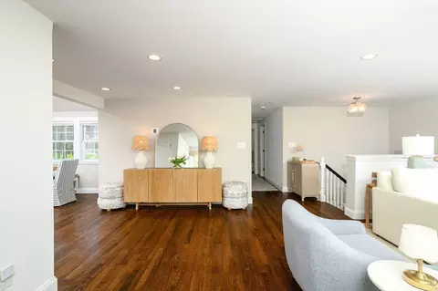 Entry Way - 345 Plain St, Hanover, MA 02339 photo 2 of 3