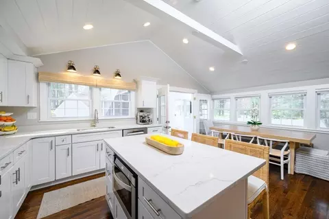 Kitchen - 345 Plain St, Hanover, MA 02339 photo 4 of 4