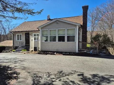 185 N Monson Rd, Hampden, MA 01036