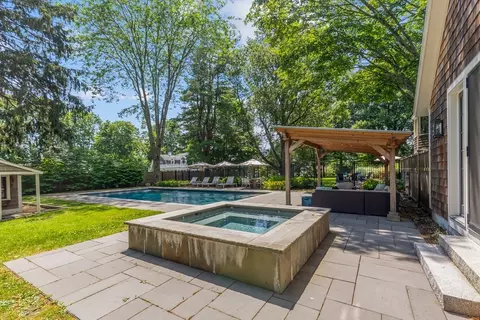 29 Pleasant St, Hingham, MA 02043 photo 35