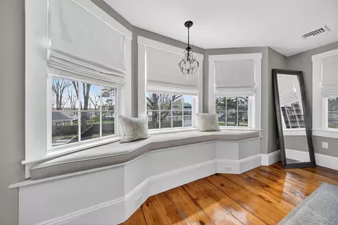 29 Pleasant St, Hingham, MA 02043 photo 21