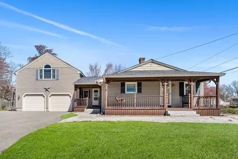 3 Bernadette St, Fitchburg, MA 01420