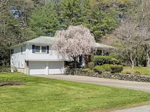 43 Sherburn Cir, Weston, MA 02493